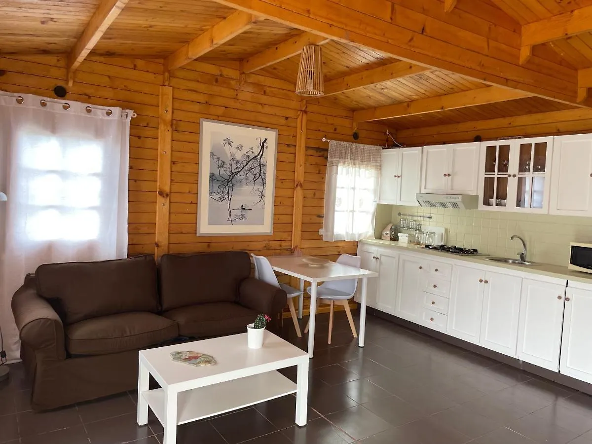 Chalet Agradable Mini Casa De Madera Con Jardin Amplio Villa La Laguna  Spain