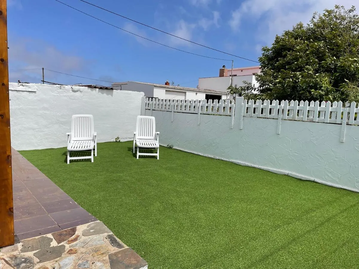 Agradable Mini Casa De Madera Con Jardin Amplio Villa La Laguna  Spain